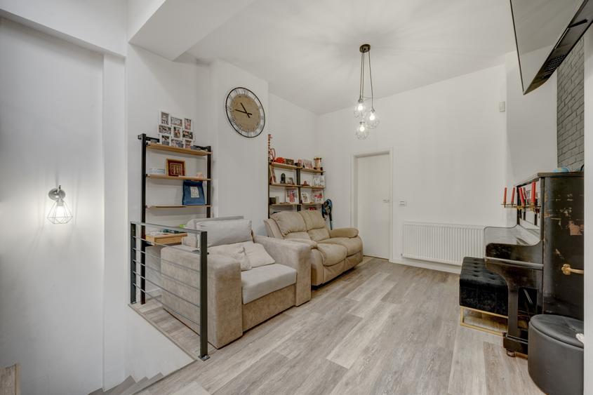 Loft Urban Intrare proprie 64 mp utili |Reconfigurat în 2017 Mobilat Mobexpert