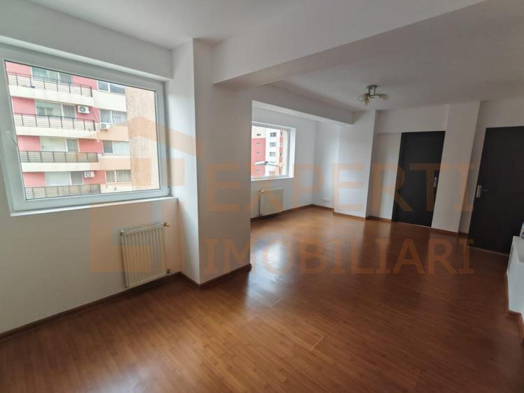 Apartament 2 camere de vanzare, in zona Baba Novac - Kamsas