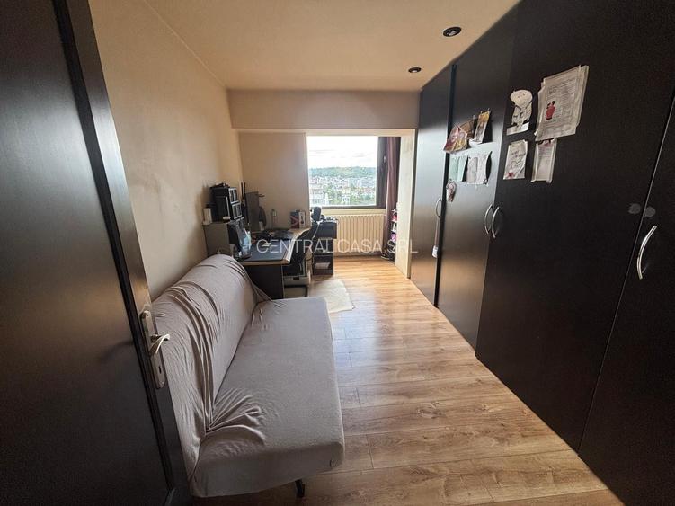Apartament 4 camere Gara - Billa - 4