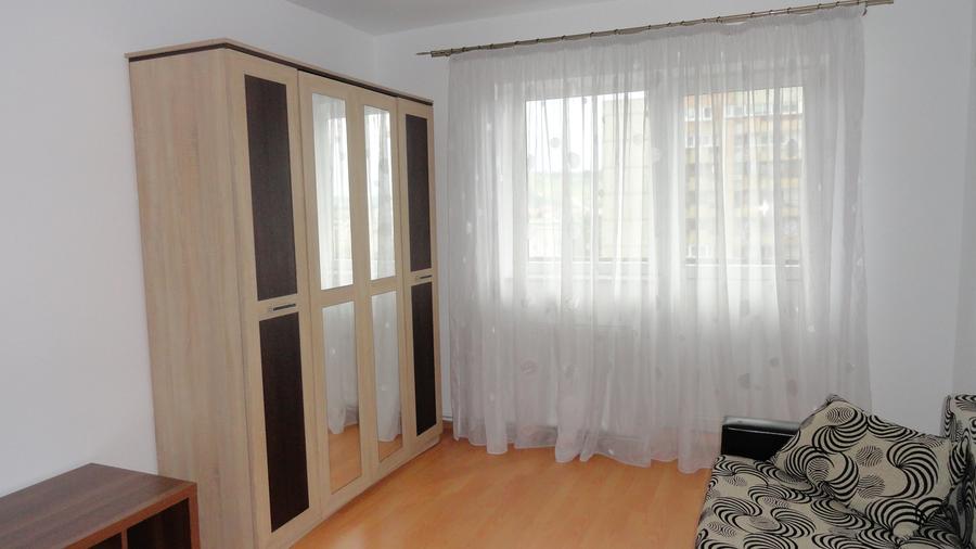 Apartament cu 2 camere decomandate, recent renovat, Calea Floresti