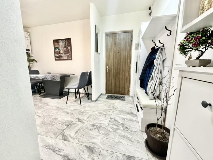 Apartament cu 2 camere - 55 mp - Centrala proprie - Zona Dambovita