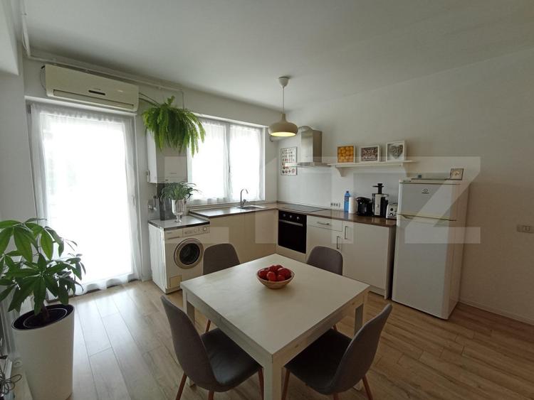 Apartament de vanzare cu 3 camere, 68 mp, zona Modern