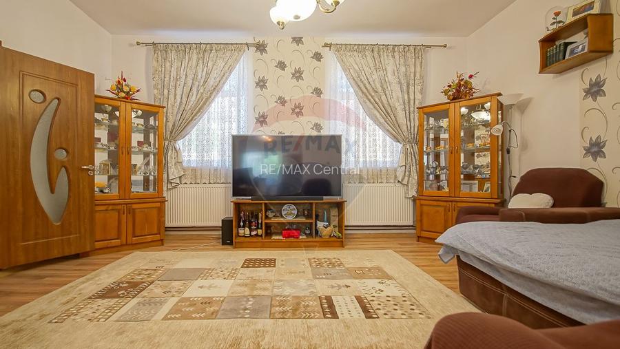 Proprietate rară în centrul Râșnovului, cu spațiu comercial - 25