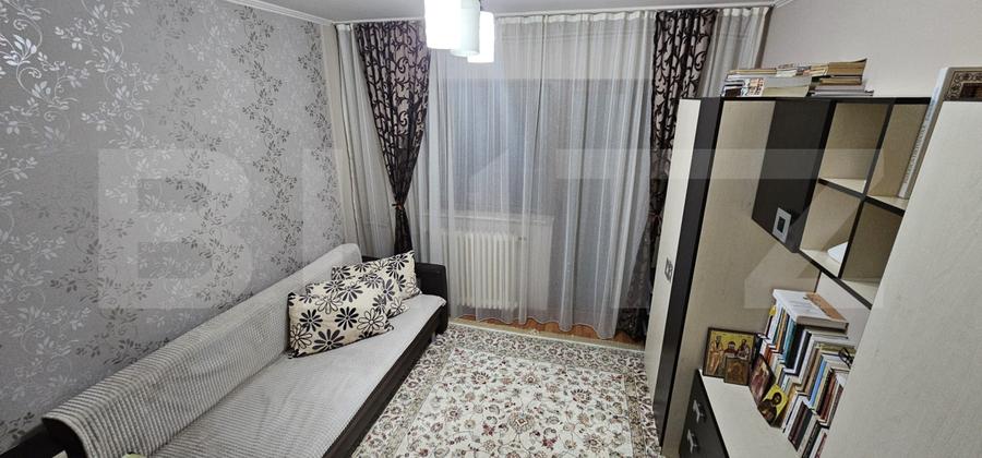 Apartament 3 camere, decomandat 70 mp, zonă centrală – Deva