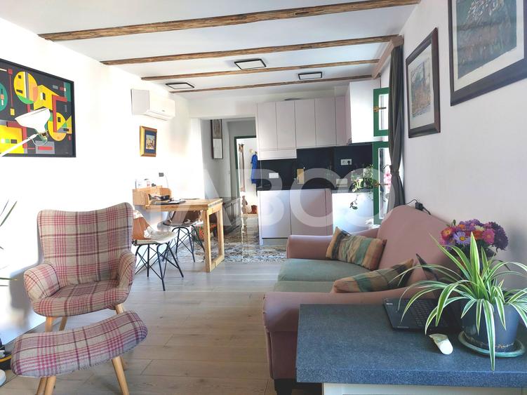 Apartament de vanzare 105 mp 3 camere curte 340 mp in acte Cisnadie