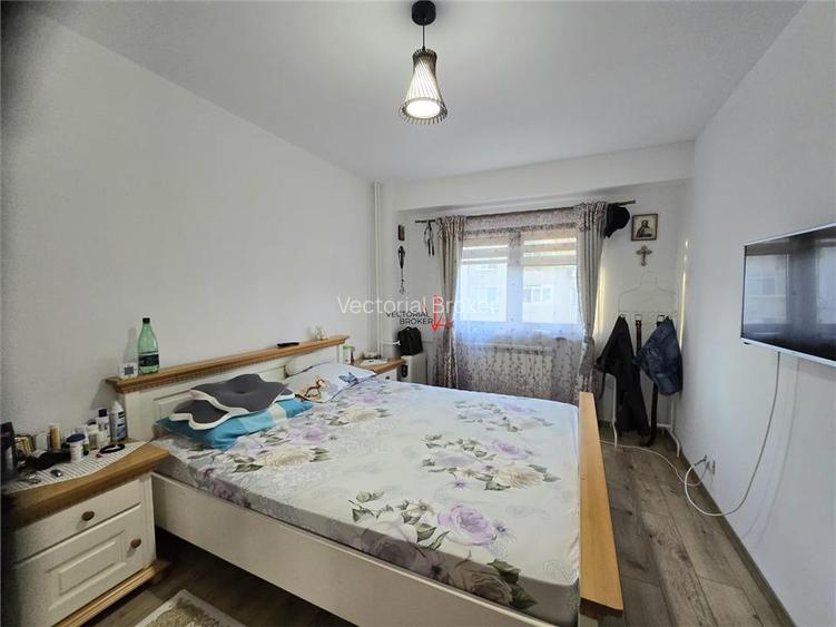 Apartament 3 camere decomandat, etaj 6/8, langa Parcul Tei si Facultatea de Cons