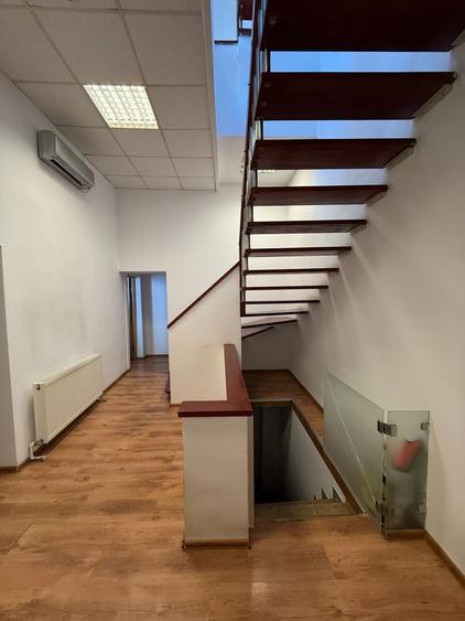 Cladire Birou / Clinica - Stirbei Voda - Cotroceni - Curte 35 mp