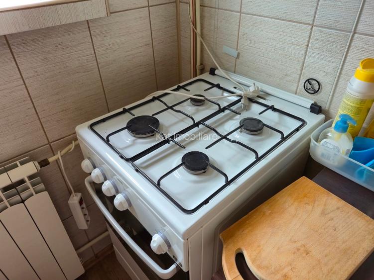 Vand apartament doua camere - 10