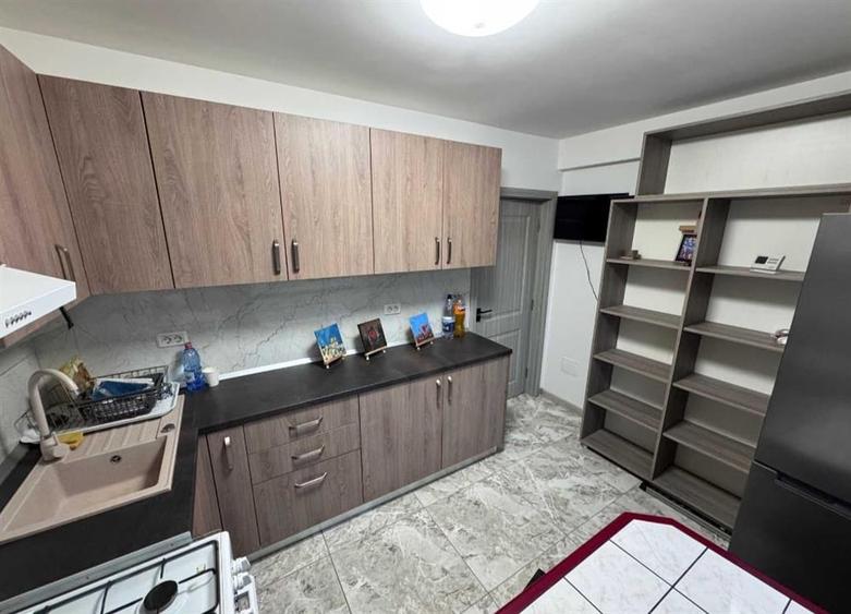 Apartament nou, etaj 1, 1 camera decomadat, liber, Visan