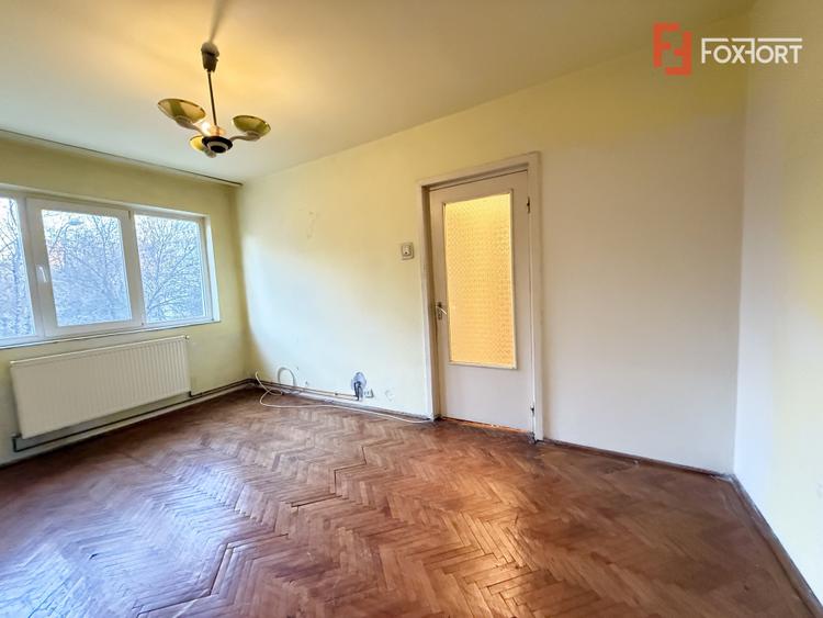 Apartament cu 2 camere de vanzare la etajul 1, zona Cetatii