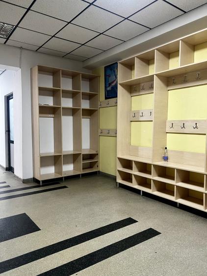 Spatii de închiriat la parterul unei clădiri, zona Piața Sudului intre 35-400 mp
