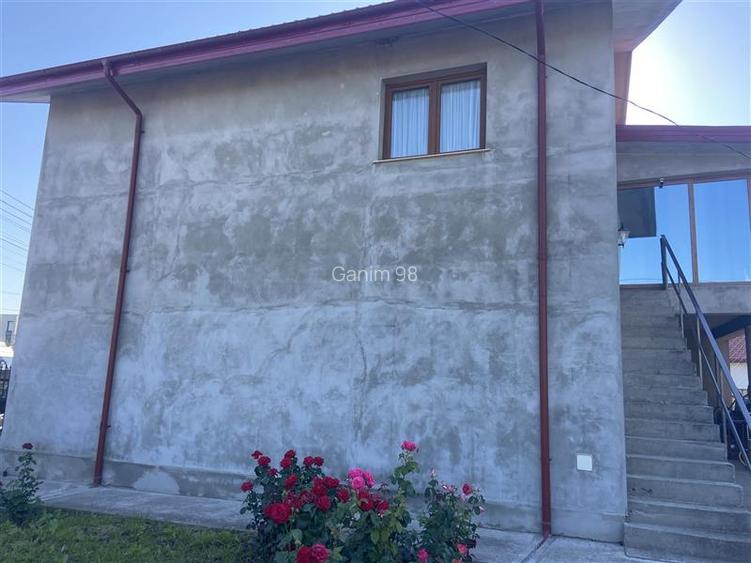 Casa de vanzare in Golesti , parter+etaj + mansarda , suprafata casa 383 mp, pos - 9