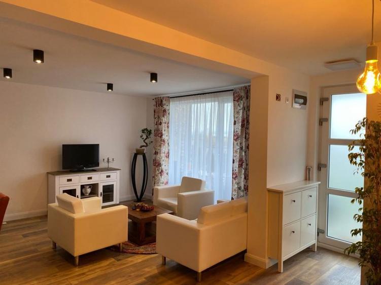 Casa 4 camere 118mpu zona Cristian