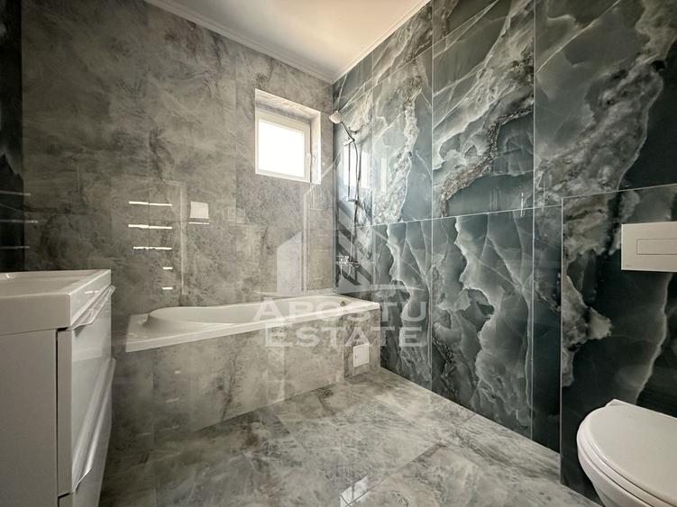 Jumatate de duplex cu 4 camere de vanzare, Becicherecu Mic