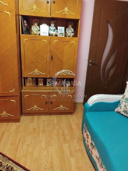 Apartament cu 3 camere ~ zona Rm. Sarat ~ etaj 3din4 ~ confort 1 - 4