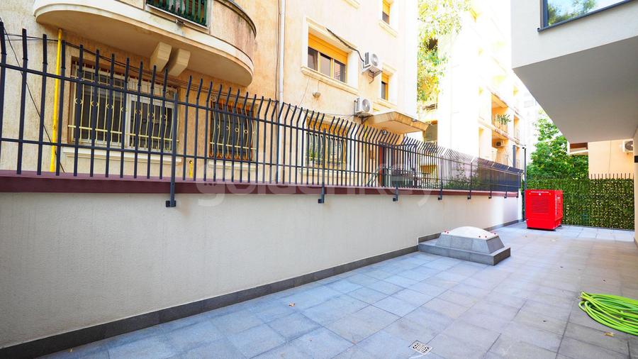 Apartament mobilat cu 3 camere, 3 bai | 130mp terasa | zona linistita