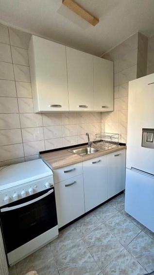 Garsoniera de inchiriat, zona Favorit, direct proprietar