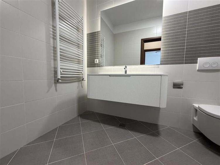 FOR RENT 4 ROOMS 200 SQM 3 PARKING