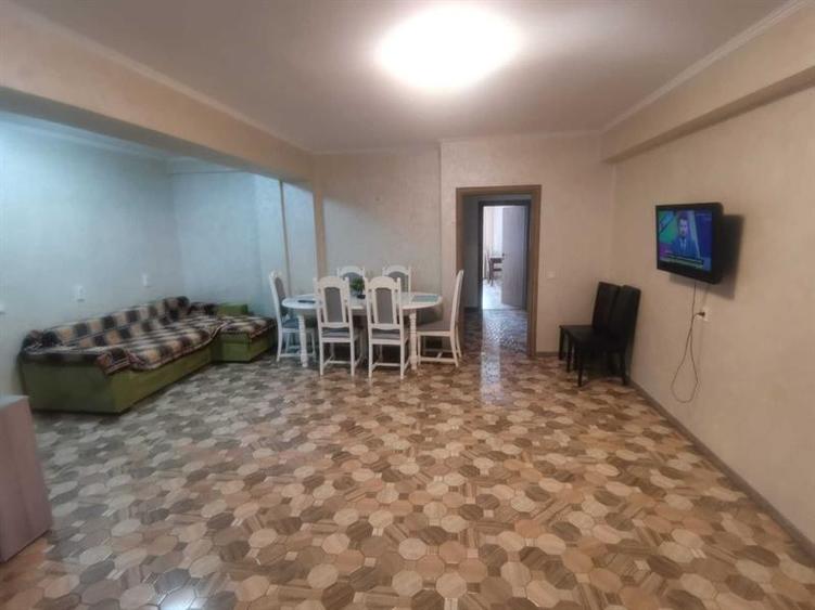 Apartament 4 camere zonă centrală, loc de parcare, locație excelentă