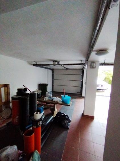 SUPER OCAZIE SE VINDE VILA DE LUX SI CASA DE OASPESTI IN BALOTESTI LA LAC 555000