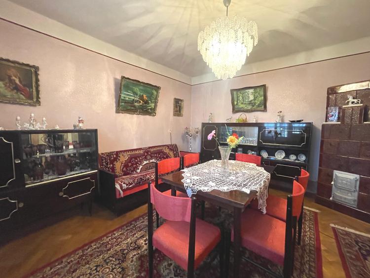 Casă de vanzare | 4 camere | vedere superbă către munți | Cugir