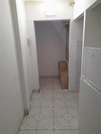 ...Apartament 2 Camere Etaj 1 cu Centrala zona Sagului..