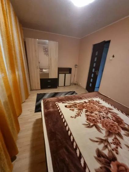 Apartament 2 camere, zona Podu de Piatra