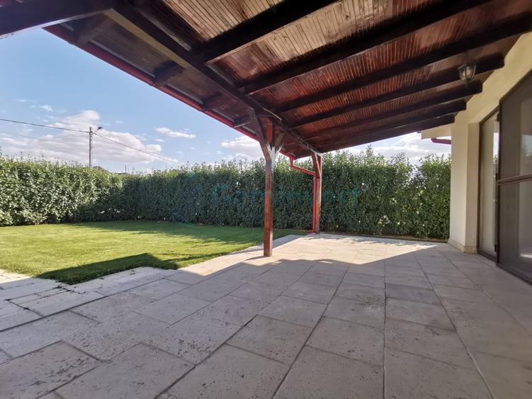 Casa de vanzare in Santandrei cu 4 camere, zona Calea Santandrei
