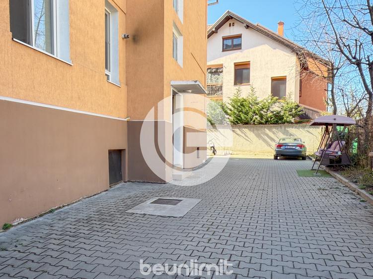 Apartament 4 camere | Str. Dealului | Parcare in curte interioara