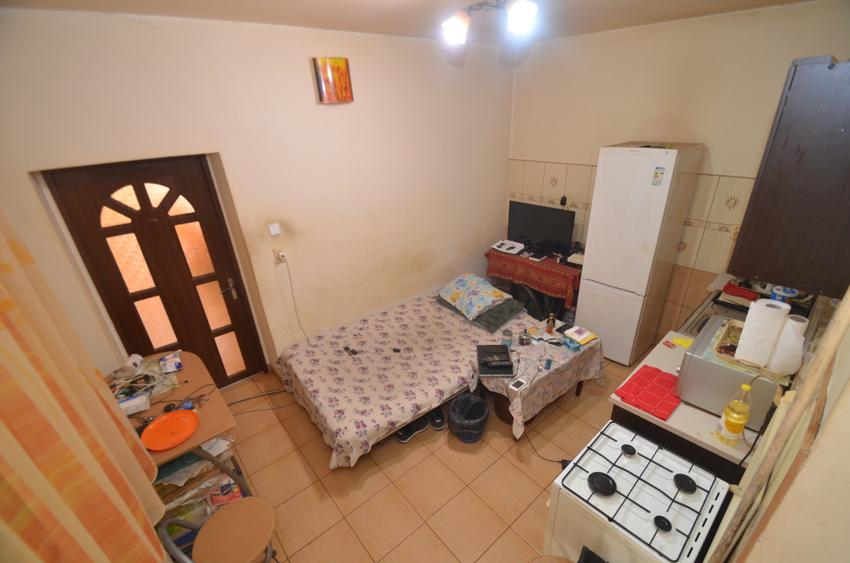 Apartament cu intrare din strada