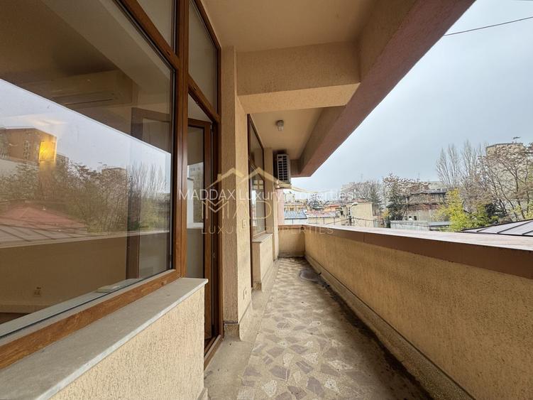 Vila centrala cu 13 camere *460mpu* + garaj // Dorobanți - 30