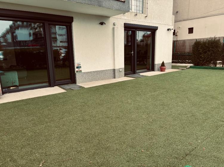 De vânzare apartament de lux  cu terasă, zona Mamaia Nord