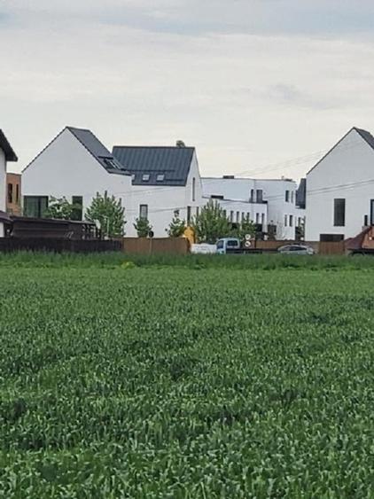 Zona lacului Corbeanca(Petresti), 520mp sau 1040mp, 90E/mp, posibil rate