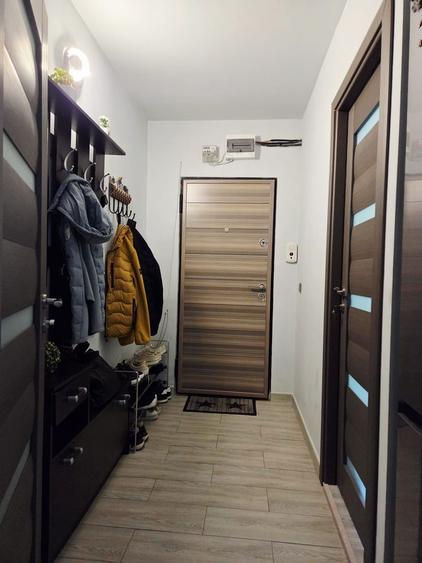 3 CAMERE, DAMBOVITA, PARTER