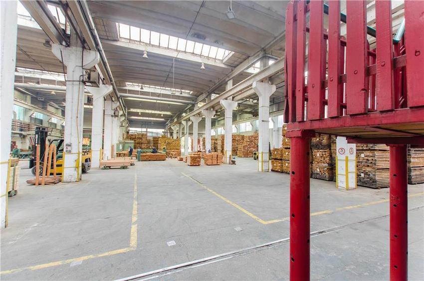 Hala industriala de 2700mp cu 3,1 ha teren intravilan in Miercurea Sibiului