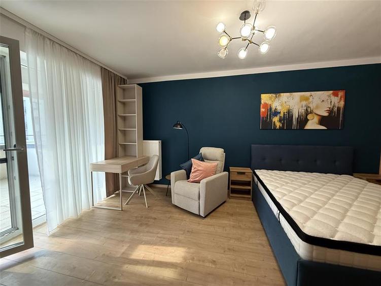 Apartament doua camere Pietonal Coresi Avantgarden ( Kasper )
