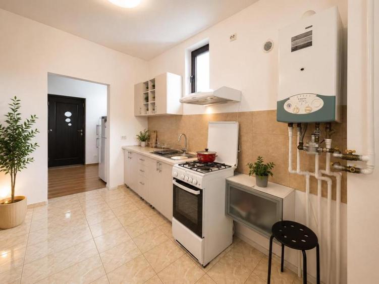 89000 euro-2camere-53mp -Jiului-centrala proprie -bloc 2013