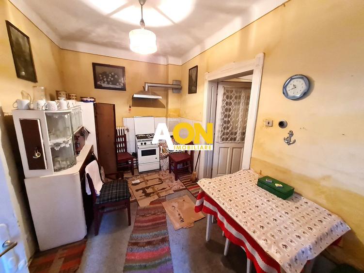 Casa 3 Camere, 90 mp, Teren 250 mp, Zona Centru