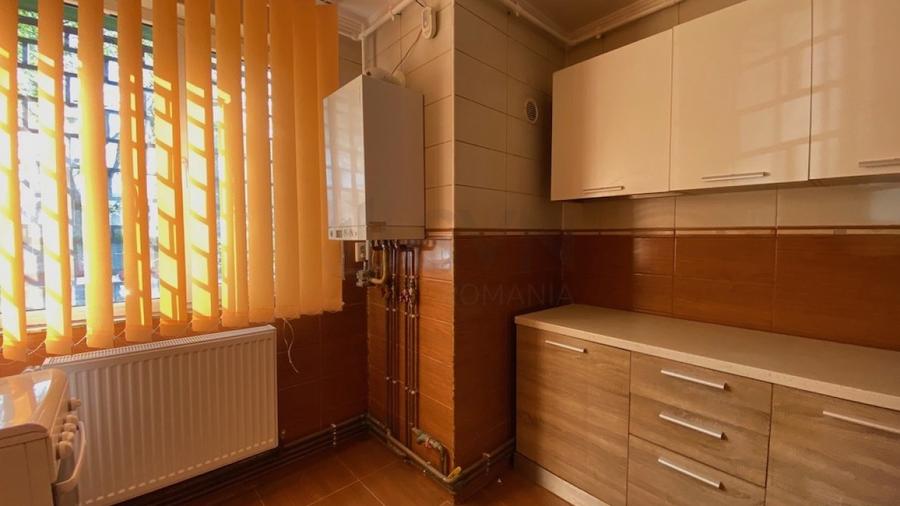 REA1028621 Apartament 3 camere - centrala proprie - Chibrit