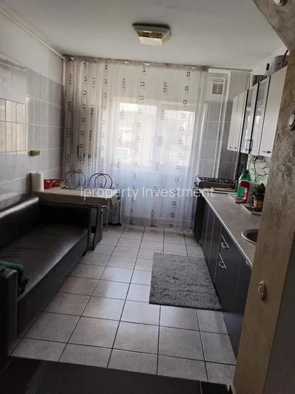 Vânzare Apartament 3 camere în Drumul Taberei 5 min metrou