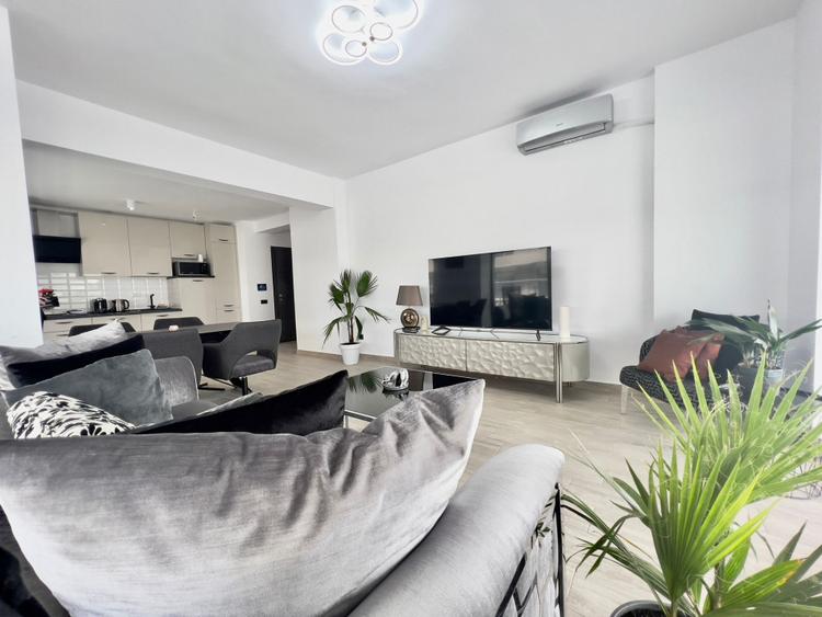 Casa Del Mar/ 3 camere si loc de parcare privat
