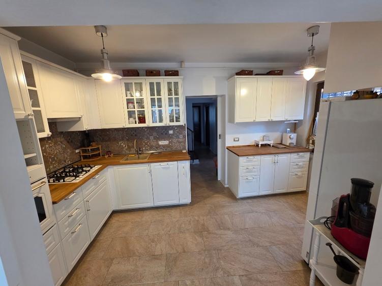 Vilă individuală P+1, 140 mp, curte 240 mp – Parcul Circului, Direct proprietar