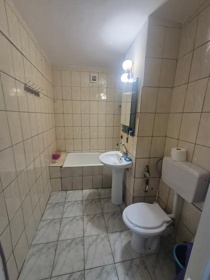 DE VÂNZARE – APARTAMENT 4 CAMERE | PARTER | ZONA EST, NĂVODARI