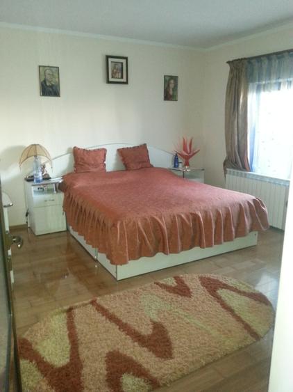 Cladire cu suprafata de 800mp in oras