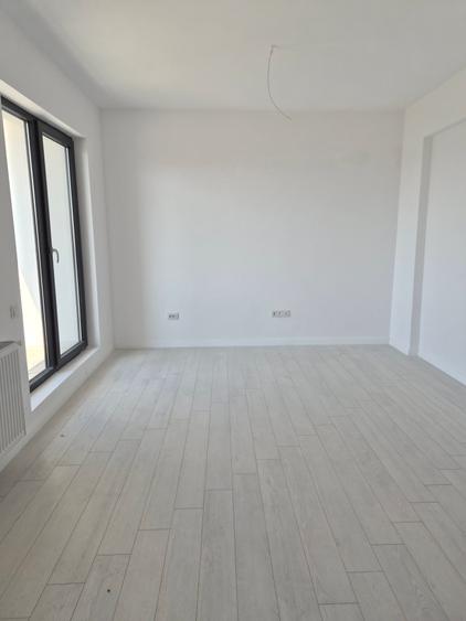 Apartament 2 camere LA CHEIE + Loc de parcare!
