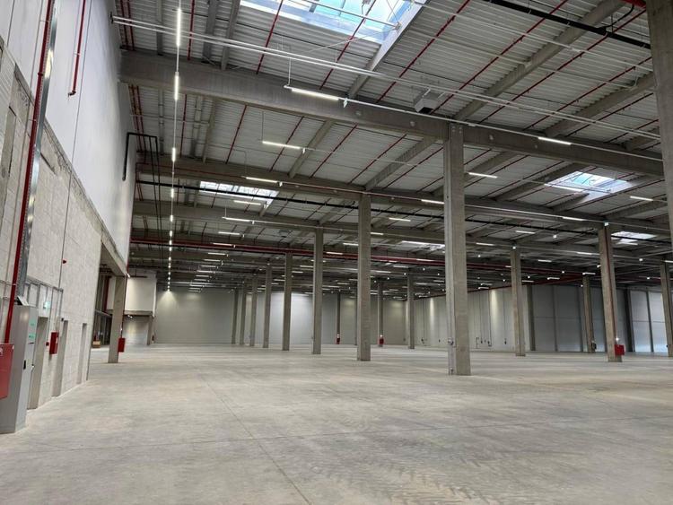 Hală industrială de închiriat Arad ZI West A1, acces TIR, Su 5114 mp
