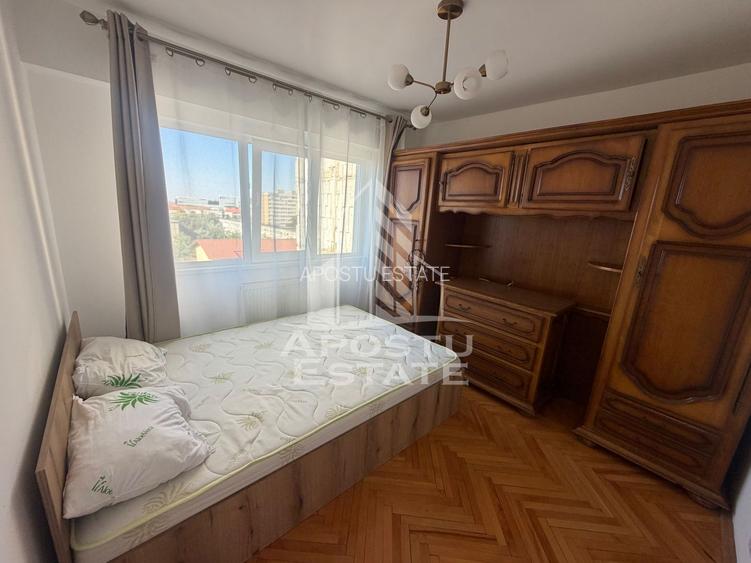 Apartament cu 3 camere de vânzare, etaj intermediar, Dacia, Timisoara
