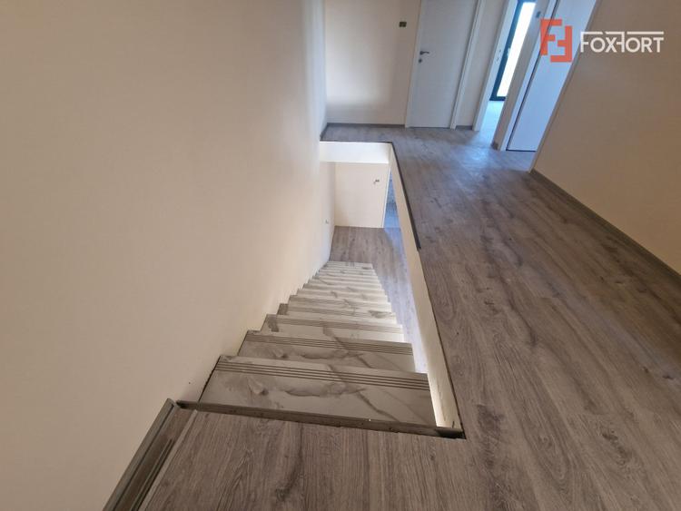 Duplex de vanzare cu 4 camere, Mosnita Noua