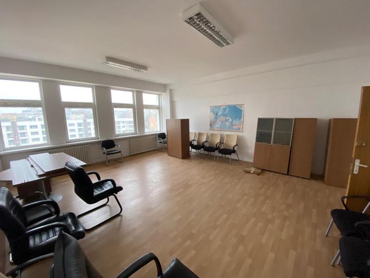 Spațiu birouri, 3500 mp, zona Lapus