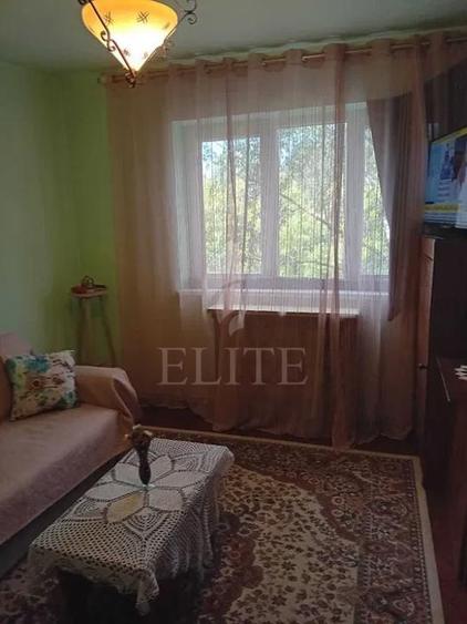 Apartament 4 camere în zona COLINA